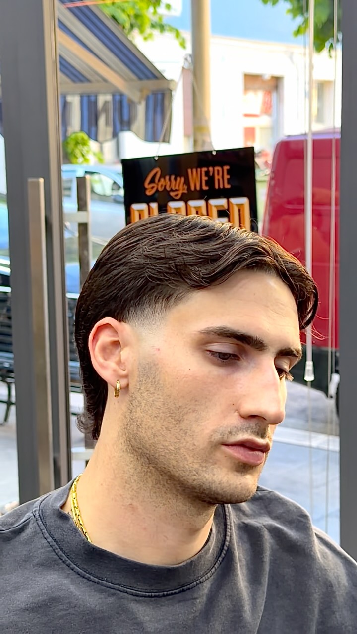 Taglio con volume su capelli lisci